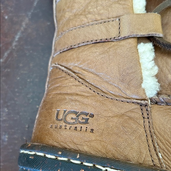 UGG Tan Leather Boots with Cream Shearling - Picture 3 of 5